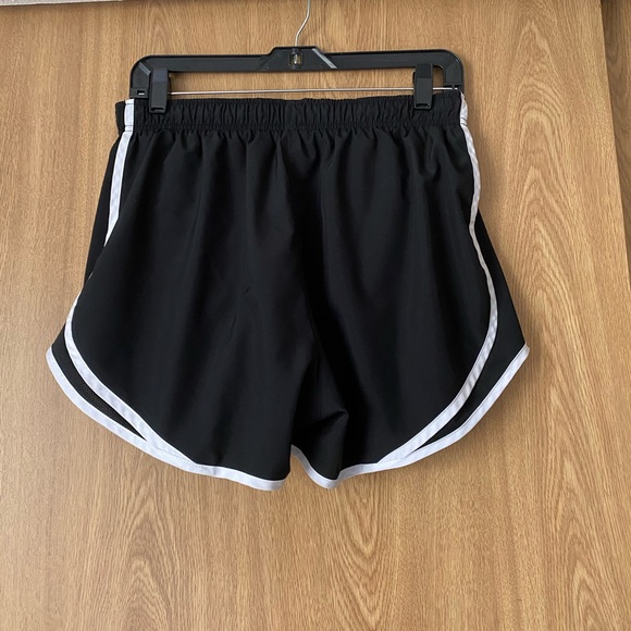 Nike Dri-Fit Shorts - Picture 4 of 5